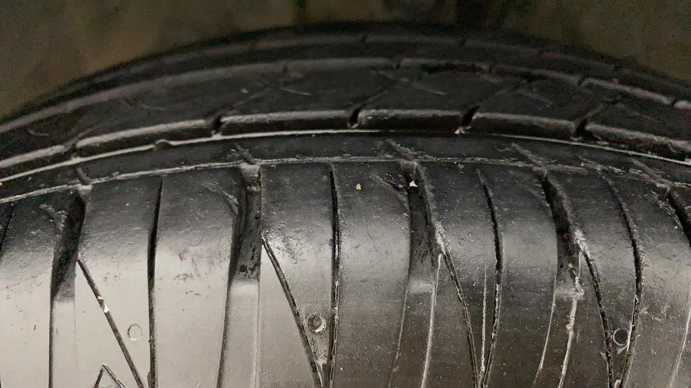 2011 Hyundai i20 ASTA 1.2, Petrol, Manual, 69,282 km, Right Front Tyre Tread