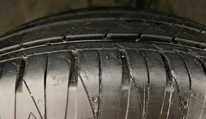 2011 Hyundai i20 ASTA 1.2, Petrol, Manual, 69,282 km, Right Front Tyre Tread