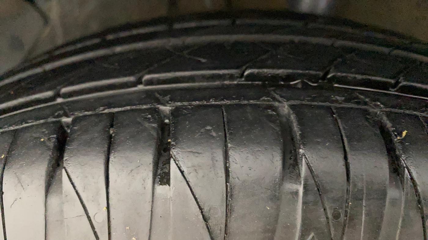 2011 Hyundai i20 ASTA 1.2, Petrol, Manual, 69,282 km, Left Front Tyre Tread