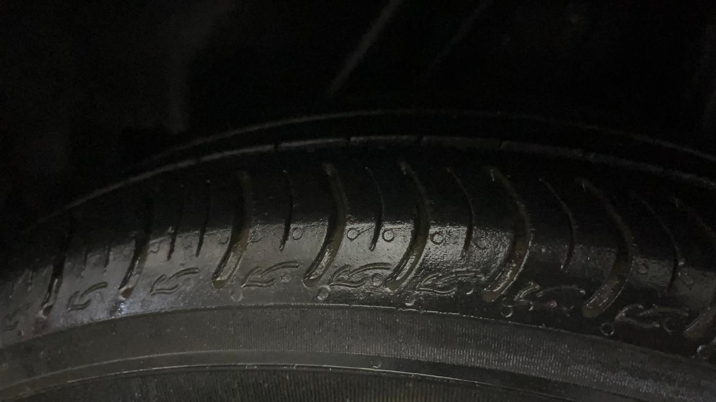 2015 Honda City 1.5L I-VTEC VX (O) MT, Petrol, Manual, 75 km, Left Rear Tyre Tread