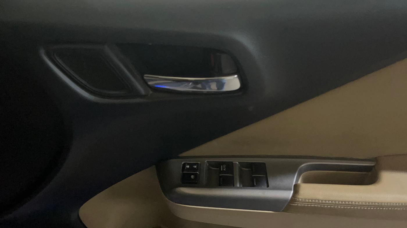 2015 Honda City 1.5L I-VTEC VX (O) MT, Petrol, Manual, 75 km, Driver Side Door Panels Control