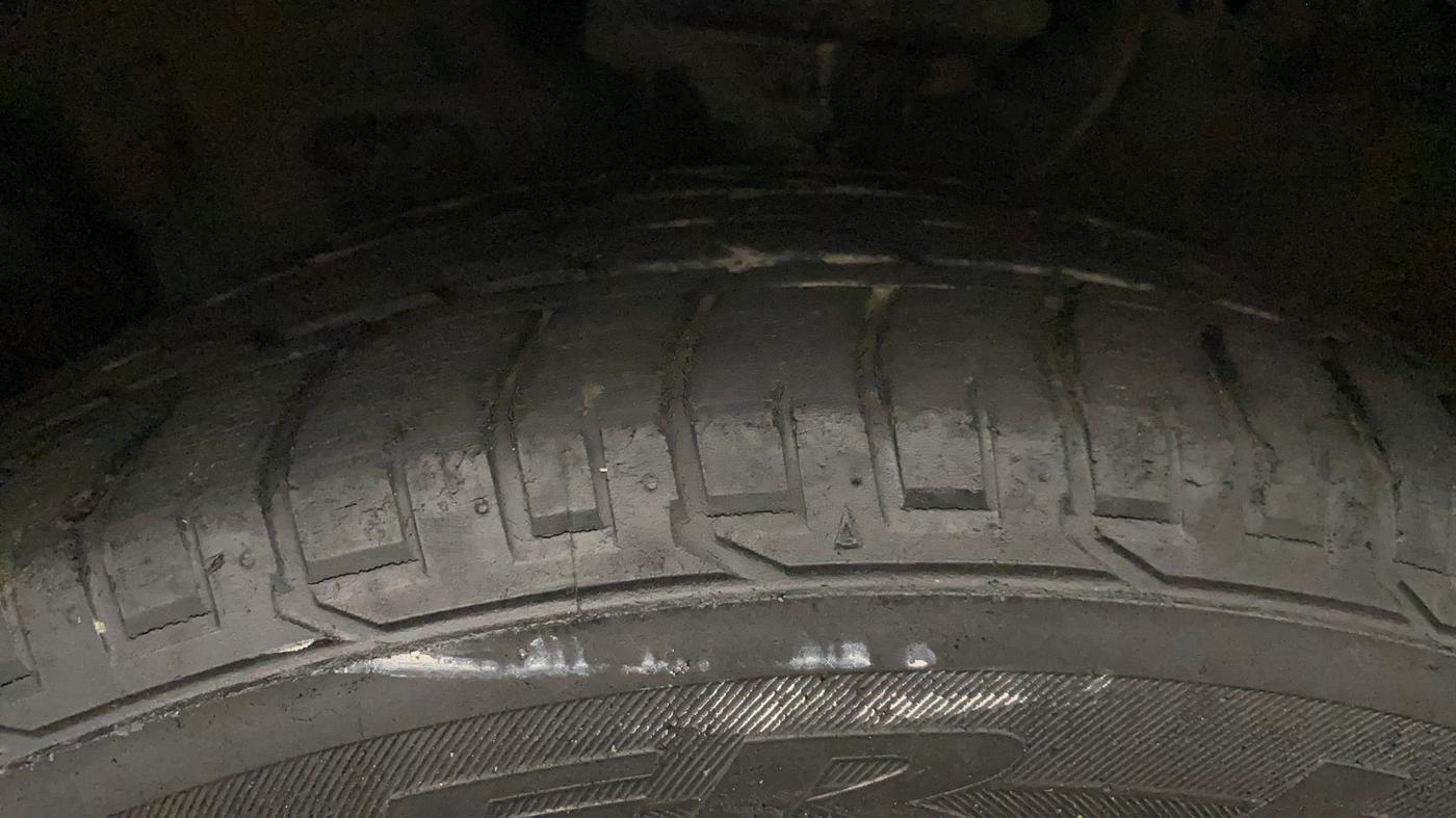 2017 Hyundai Creta SX PLUS AT 1.6 PETROL, Petrol, Automatic, 36,634 km, Left Front Tyre Tread