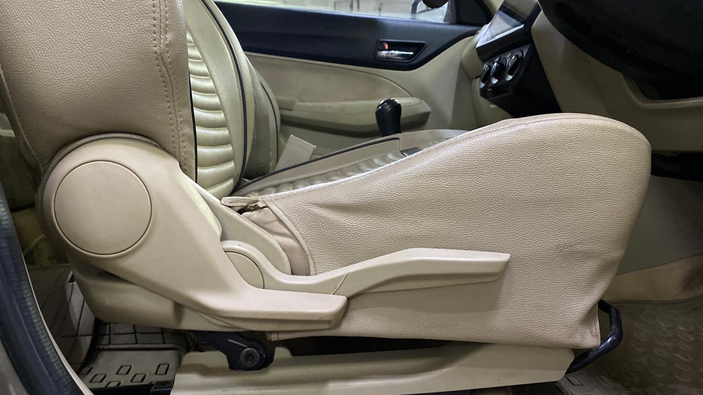 2018 Maruti Dzire VXI, Petrol, Manual, 61,334 km, Driver Side Adjustment Panel