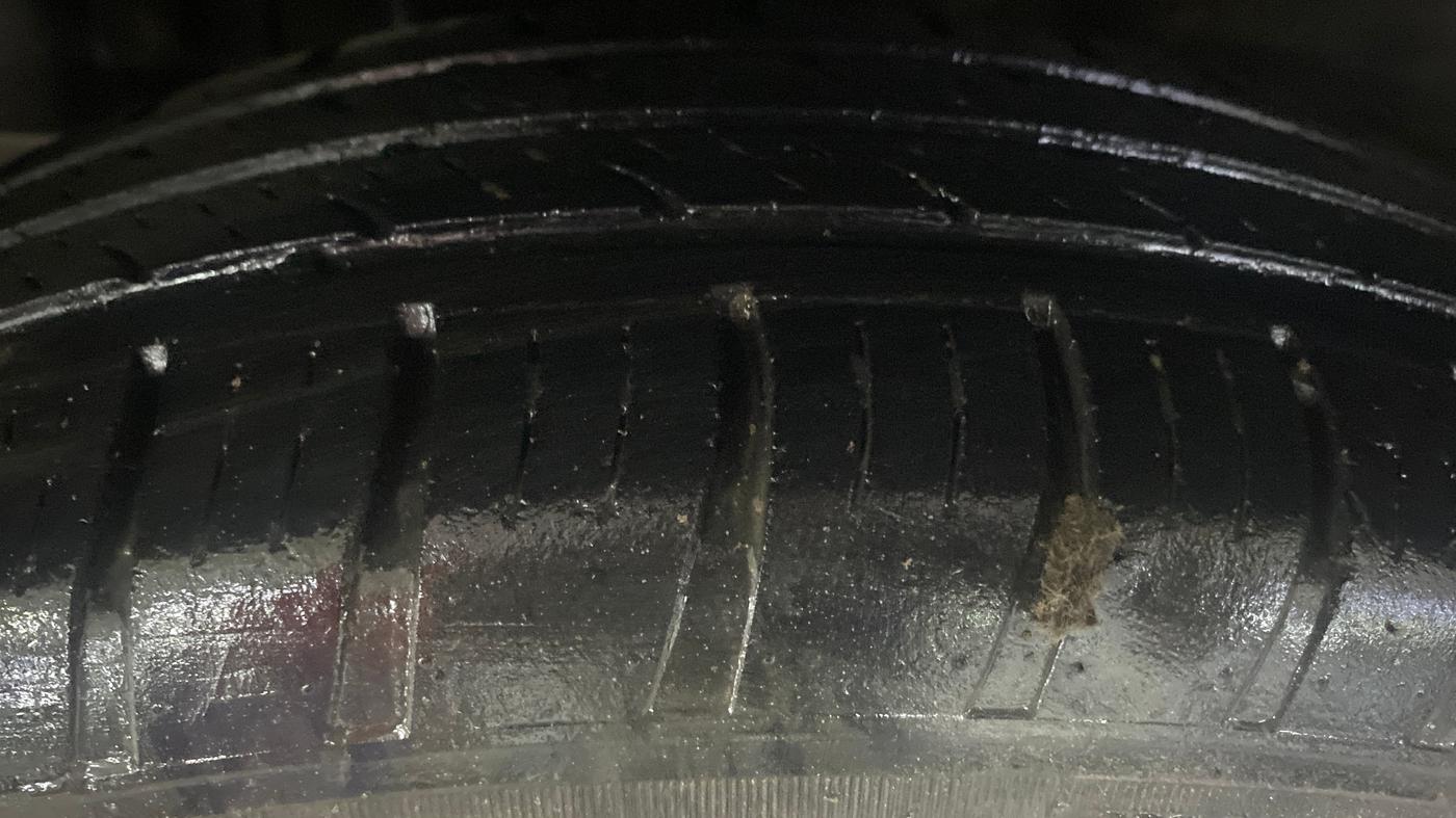 2018 Maruti Dzire VXI, Petrol, Manual, 61,334 km, Right Rear Tyre Tread