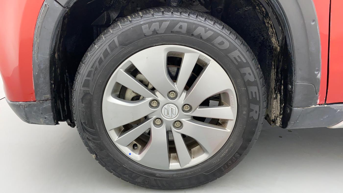 2017 Maruti Vitara Brezza VDI OPT, Diesel, Manual, 28,585 km, Left Front Wheel