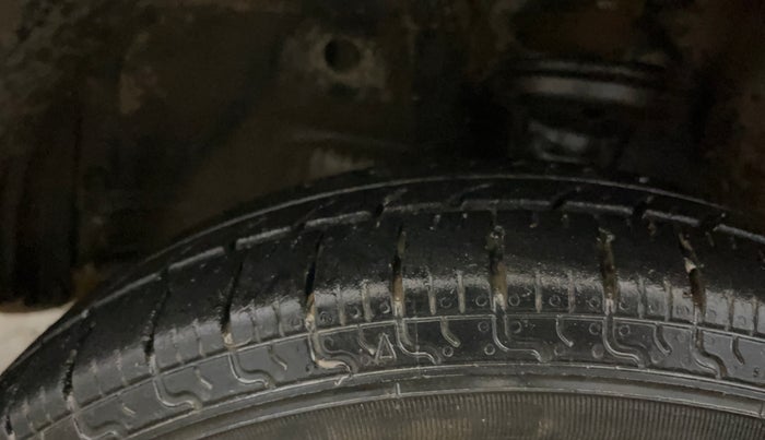 2018 Maruti Wagon R 1.0 LXI, Petrol, Manual, 56,700 km, Left Front Tyre Tread