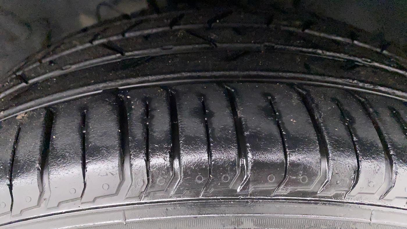 2019 Hyundai VENUE 1.0 TURBO GDI SX+ AT, Petrol, Automatic, 14,264 km, Right Front Tyre Tread