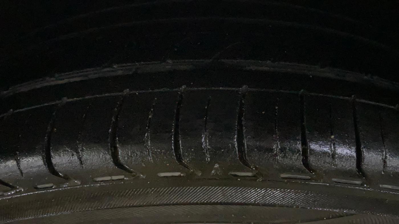 2019 Hyundai Elite i20 ASTA 1.2 (O), CNG, Manual, 1,06,100 km, Left Rear Tyre Tread