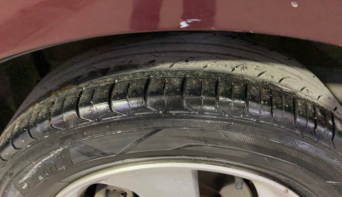 2016 Honda City 1.5L I-VTEC VX (O) MT, Petrol, Manual, 1,12,545 km, Left Front Tyre Tread