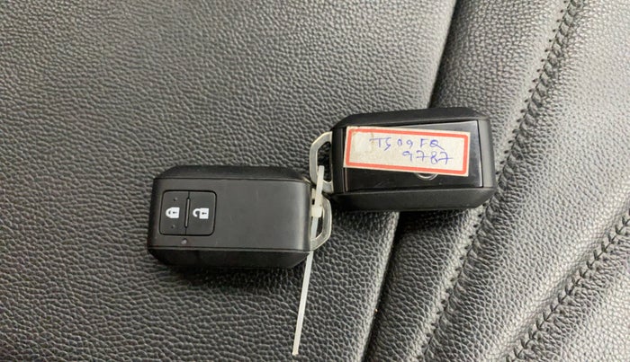 2021 Toyota Glanza G, Petrol, Manual, 29,247 km, Key Close Up