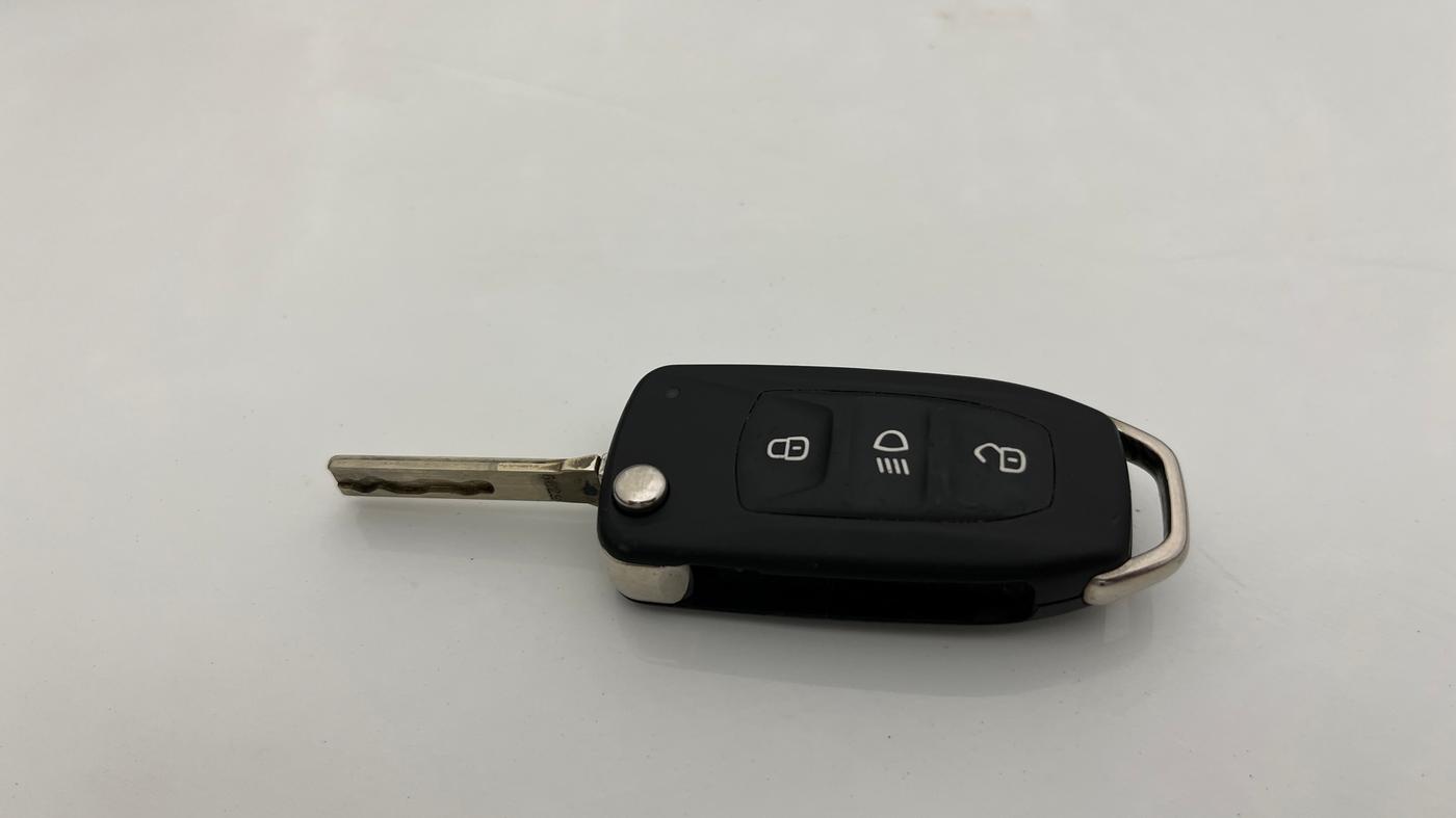 2024 Tata NEXON SMART+ 1.2 PETROL, Petrol, Manual, 30,579 km, Key Close Up