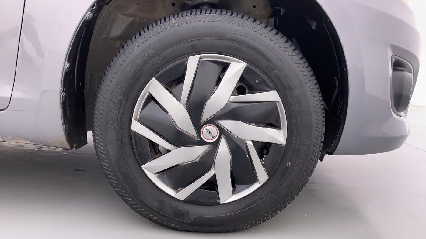 2013 Maruti Swift Dzire VDI BS IV, Diesel, Manual, 47,542 km, Right Front Wheel