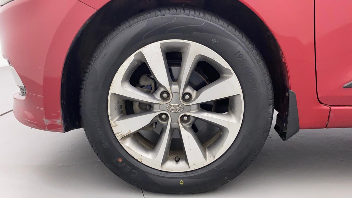 2014 Hyundai Elite i20 ASTA 1.4 CRDI, Diesel, Manual, 1,04,408 km, Left Front Wheel