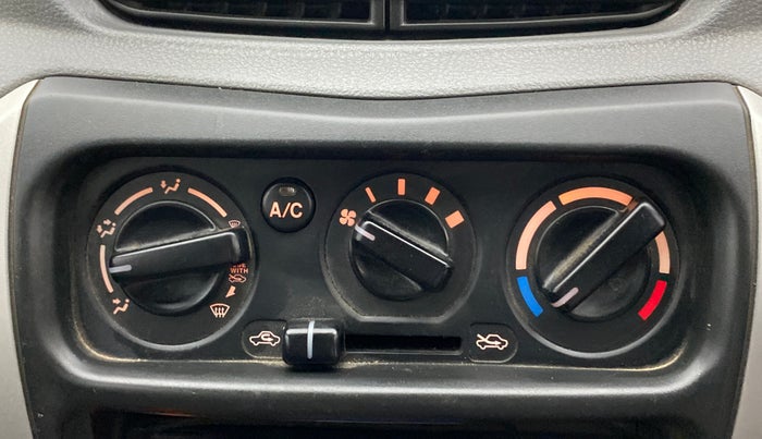 2015 Maruti Alto 800 LXI, Petrol, Manual, 73,944 km, AC Unit - Directional switch has minor damage