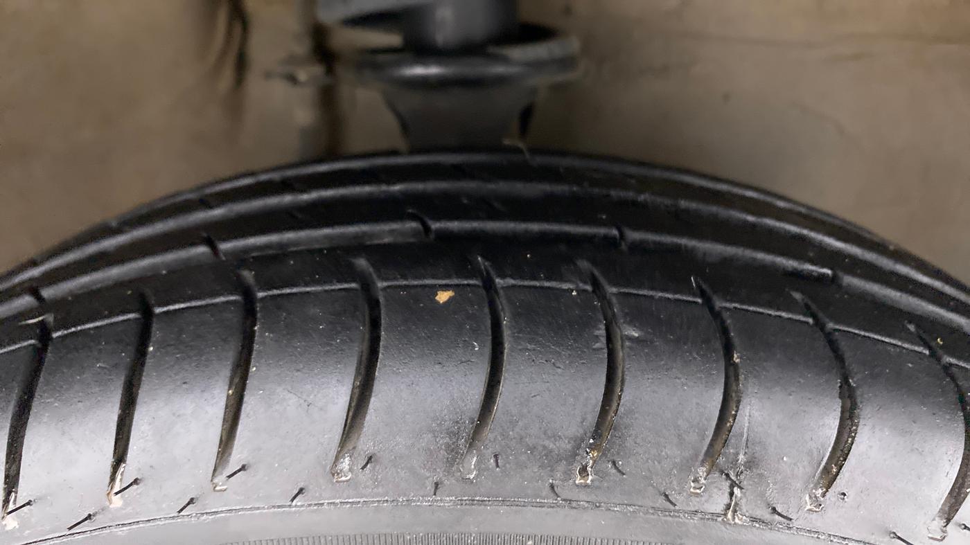 2015 Maruti Alto 800 LXI, Petrol, Manual, 73,944 km, Right Front Tyre Tread