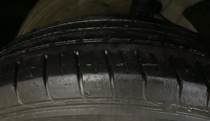 2020 MG HECTOR SMART HYBRID 1.5 PETROL, Petrol, Manual, 36,335 km, Right Front Tyre Tread