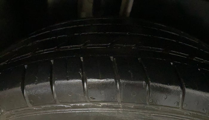 2020 MG HECTOR SMART HYBRID 1.5 PETROL, Petrol, Manual, 36,335 km, Right Rear Tyre Tread