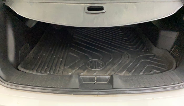 2020 MG HECTOR SMART HYBRID 1.5 PETROL, Petrol, Manual, 36,335 km, Boot Inside