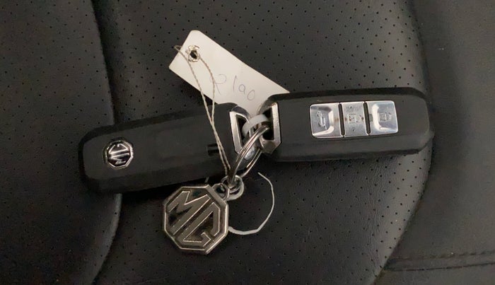 2020 MG HECTOR SMART HYBRID 1.5 PETROL, Petrol, Manual, 36,335 km, Key Close Up