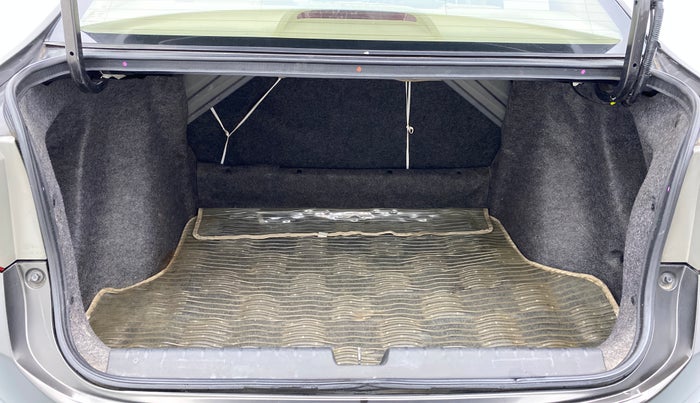 2015 Honda City SV MT PETROL, Petrol, Manual, 71,261 km, Boot Inside View