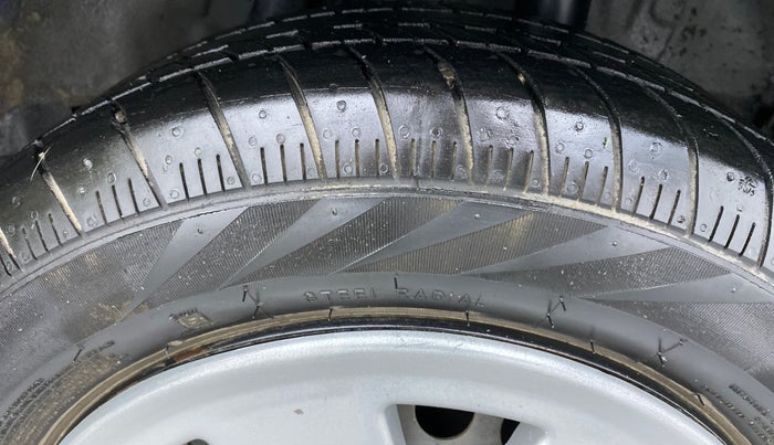 2015 Honda City SV MT PETROL, Petrol, Manual, 71,261 km, Left Rear Tyre Tread