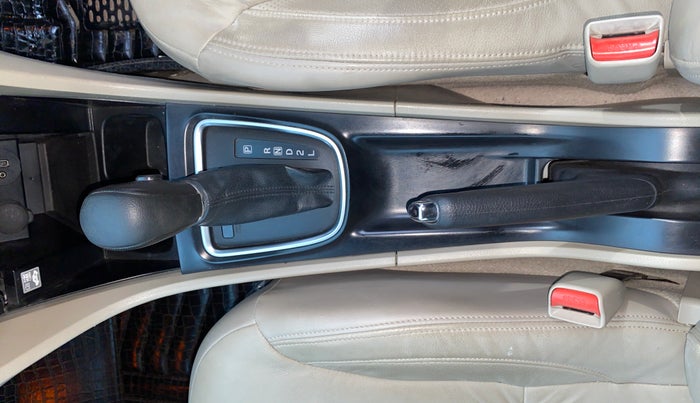 2021 Maruti Ciaz ALPHA  AT 1.5 SHVS PETROL, Petrol, Automatic, 33,910 km, Gear Lever