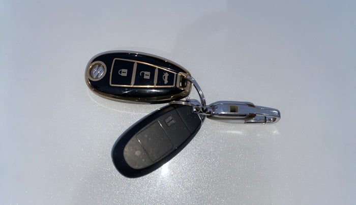 2021 Maruti Ciaz ALPHA  AT 1.5 SHVS PETROL, Petrol, Automatic, 33,910 km, Key Close Up