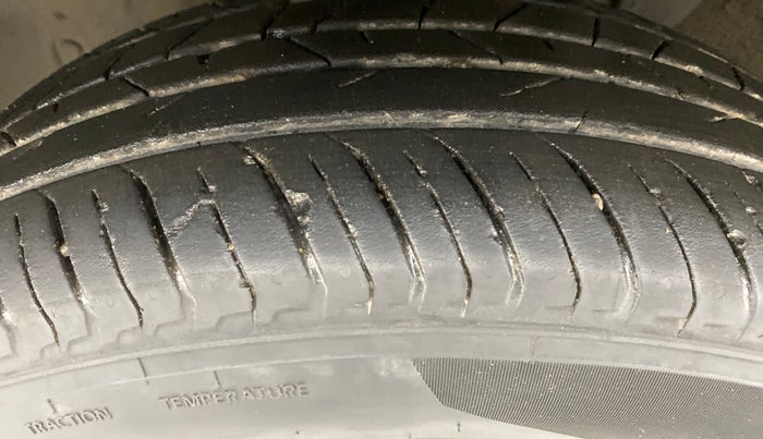 2021 Renault Kiger RXZ CVT 1.0 TURBO DUAL TONE, Petrol, Automatic, 21,929 km, Left Front Tyre Tread