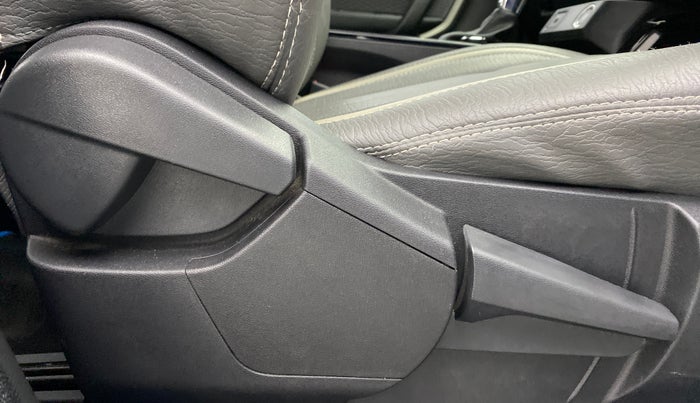 2021 Renault Kiger RXZ CVT 1.0 TURBO DUAL TONE, Petrol, Automatic, 21,929 km, Driver Side Adjustment Panel