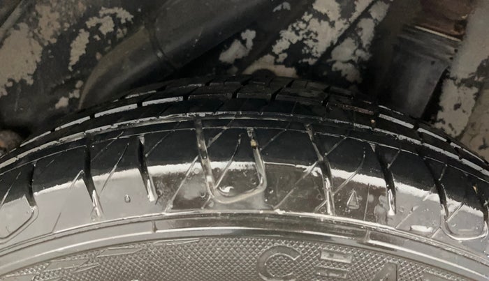 2017 Hyundai Verna 1.6 VTVT SX, Petrol, Manual, 56,344 km, Left Rear Tyre Tread