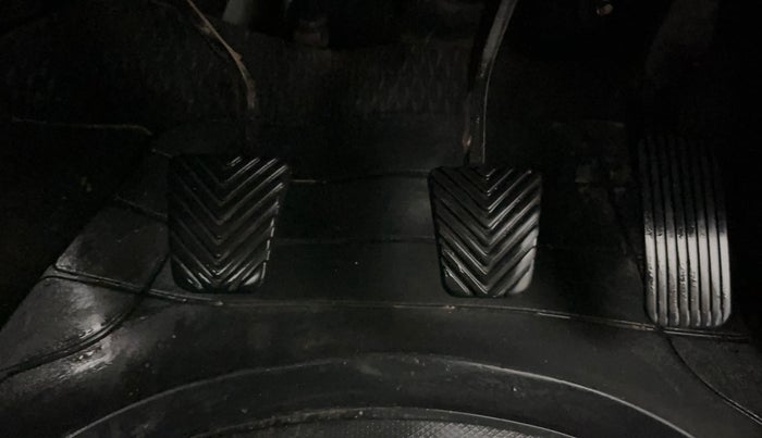 2017 Hyundai Verna 1.6 VTVT SX, Petrol, Manual, 56,344 km, Pedals