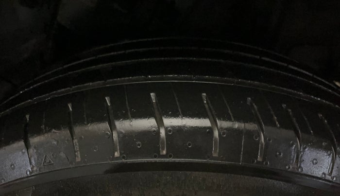 2020 Hyundai VENUE S 1.2, Petrol, Manual, 79,368 km, Left Rear Tyre Tread