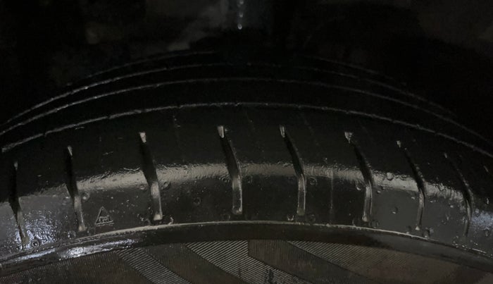 2020 Hyundai VENUE S 1.2, Petrol, Manual, 79,368 km, Left Front Tyre Tread