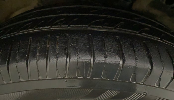 2017 Maruti Wagon R 1.0 VXI AMT, Petrol, Automatic, 78,451 km, Right Rear Tyre Tread