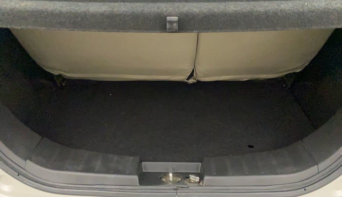 2017 Maruti Wagon R 1.0 VXI AMT, Petrol, Automatic, 78,451 km, Boot Inside