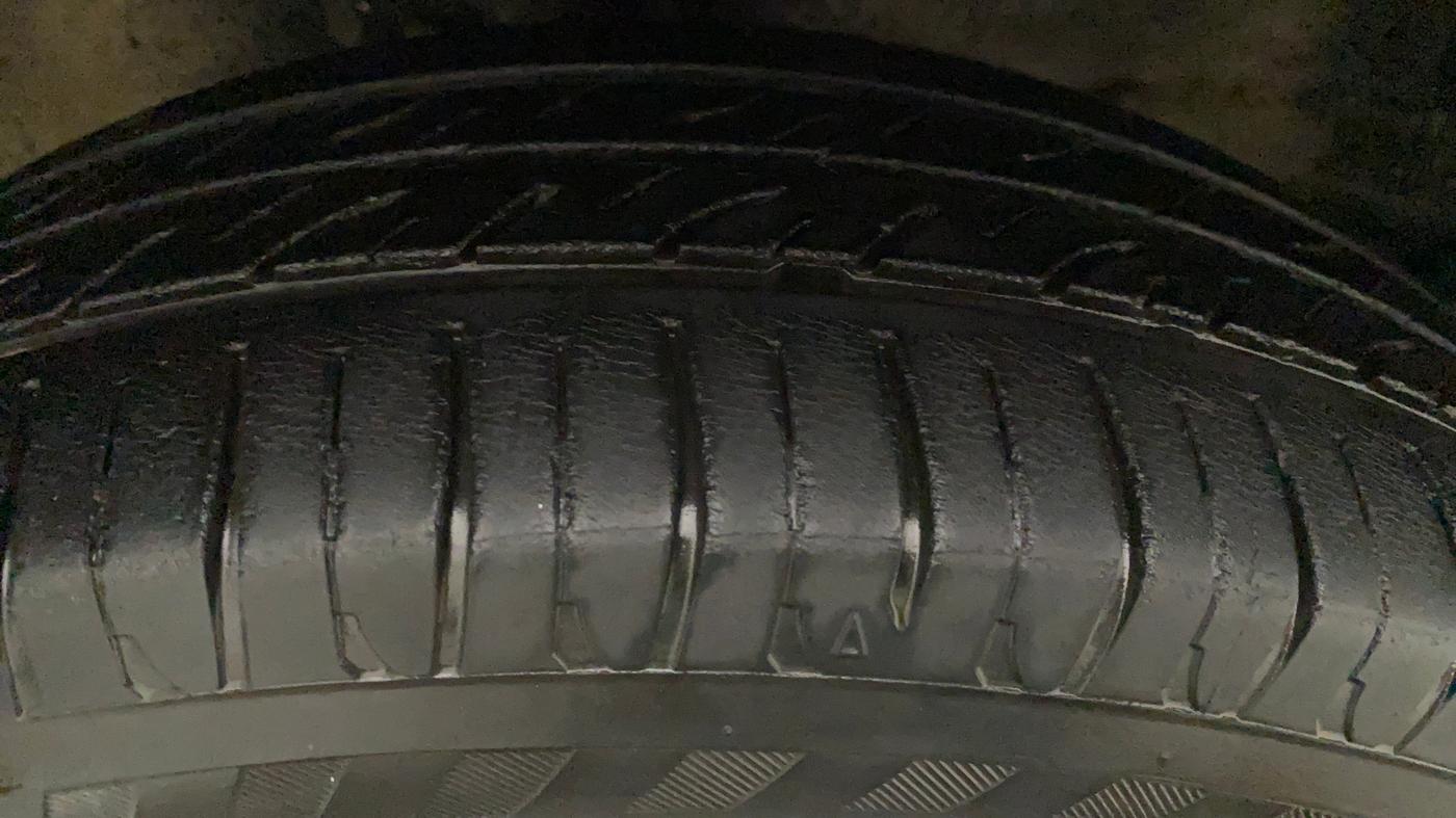 2017 Maruti Wagon R 1.0 VXI AMT, Petrol, Automatic, 78,451 km, Right Front Tyre Tread