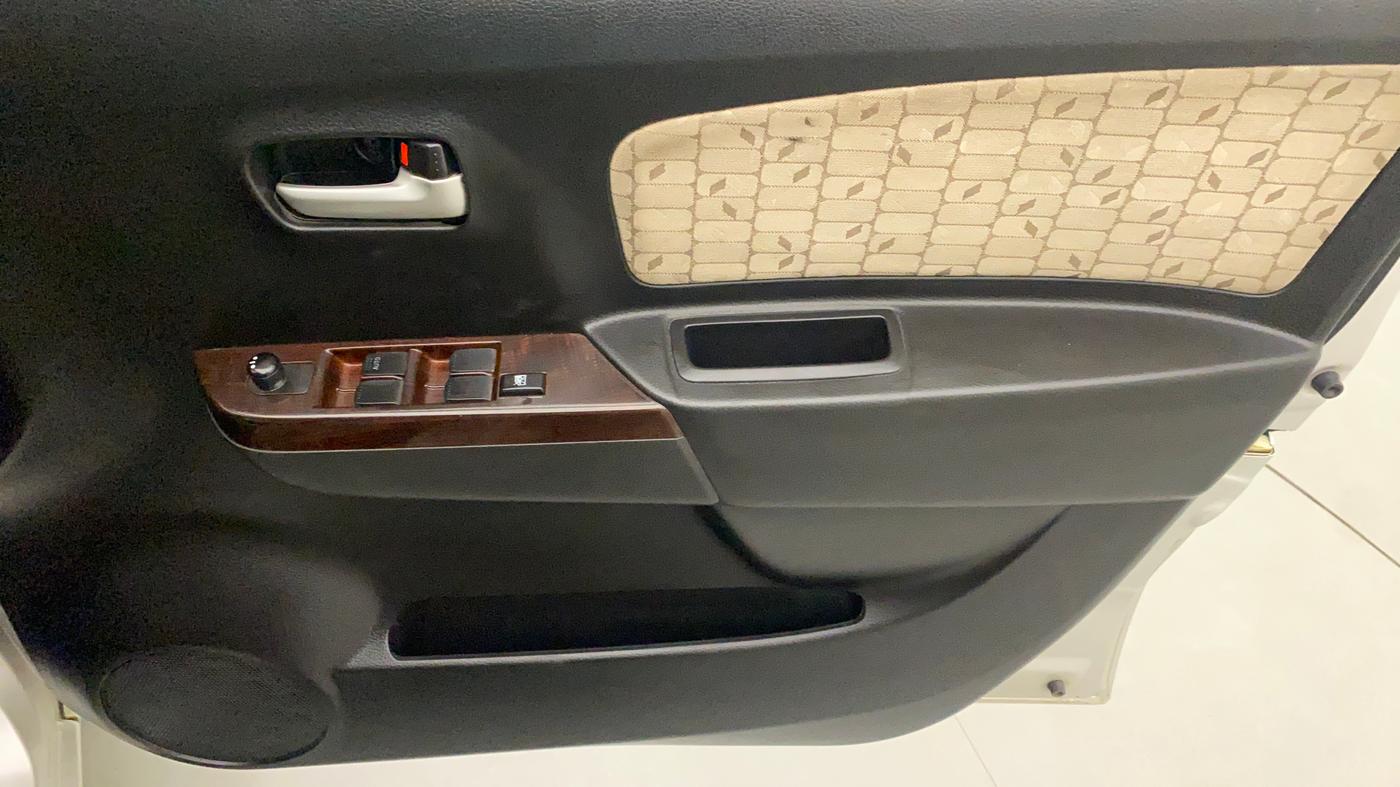 2017 Maruti Wagon R 1.0 VXI AMT, Petrol, Automatic, 78,451 km, Driver Side Door Panels Control