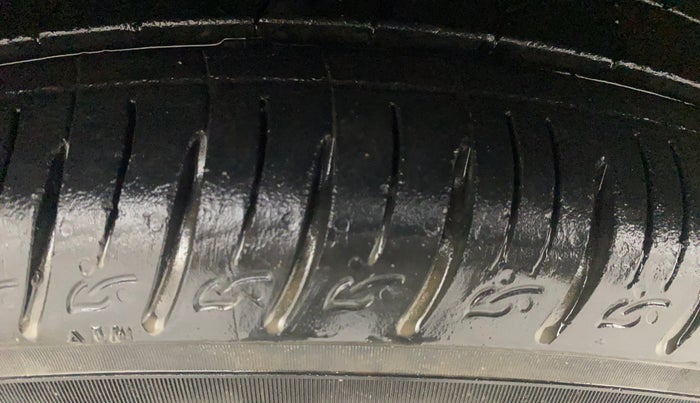 2020 Hyundai VENUE SX 1.0 TURBO, Petrol, Manual, 35,314 km, Left Front Tyre Tread