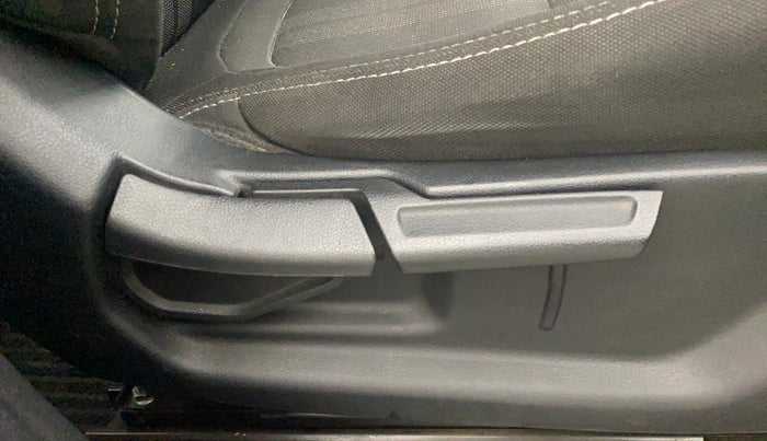 2020 Hyundai VENUE SX 1.0 TURBO, Petrol, Manual, 35,314 km, Driver Side Adjustment Panel