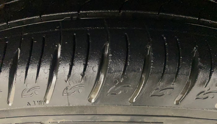 2020 Hyundai VENUE SX 1.0 TURBO, Petrol, Manual, 35,314 km, Right Front Tyre Tread