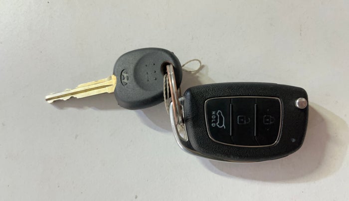 2020 Hyundai Elite i20 SPORTZ PLUS 1.2, Petrol, Manual, 98,966 km, Key Close Up