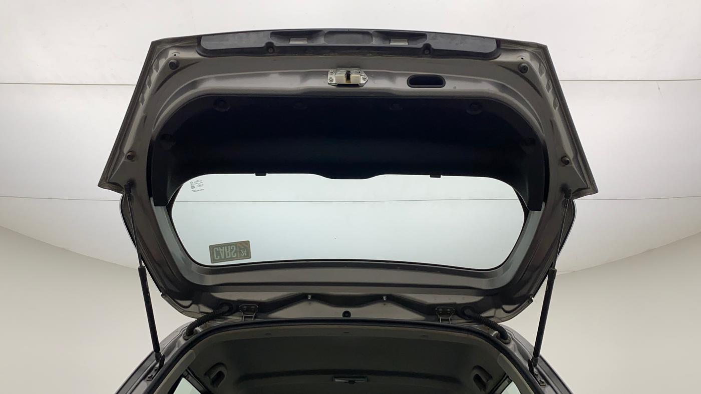 2015 Maruti Swift LXI, Petrol, Manual, 86,057 km, Boot Door Open