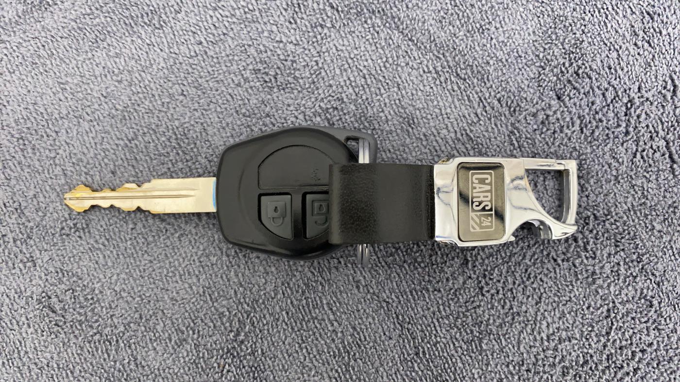 2015 Maruti Swift LXI, Petrol, Manual, 86,057 km, Key Close Up