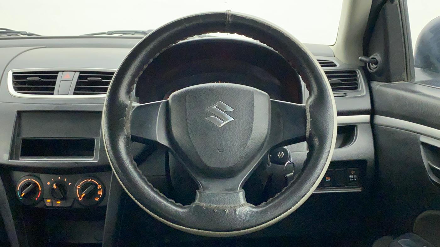 2015 Maruti Swift LXI, Petrol, Manual, 86,057 km, Steering Wheel Close Up