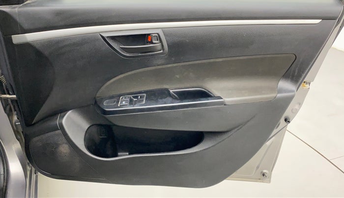 2015 Maruti Swift LXI, Petrol, Manual, 86,057 km, Driver Side Door Panels Control