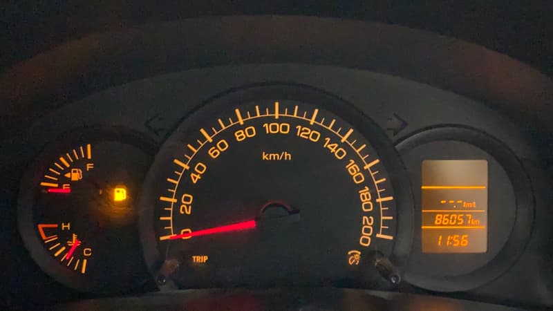 2015 Maruti Swift LXI, Petrol, Manual, 86,057 km, Odometer Image