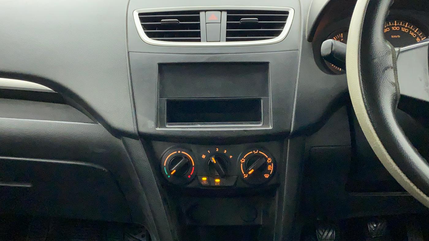 2015 Maruti Swift LXI, Petrol, Manual, 86,057 km, Air Conditioner
