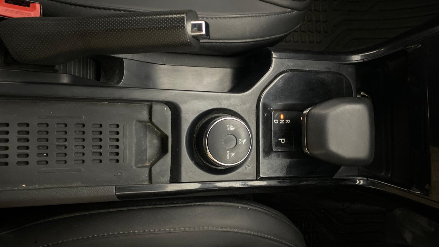 2023 Tata NEXON FEARLESS + SUNROOF DCA DUAL TONE 1.2 PETROL, Petrol, Automatic, 52,954 km, Gear Lever