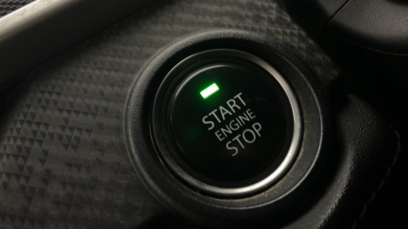 2023 Tata NEXON FEARLESS + SUNROOF DCA DUAL TONE 1.2 PETROL, Petrol, Automatic, 52,954 km, Keyless Start/ Stop Button