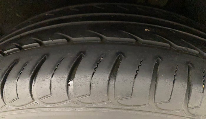 2015 Ford Ecosport TITANIUM 1.5L DIESEL (OPT), Diesel, Manual, 72,982 km, Left Rear Tyre Tread